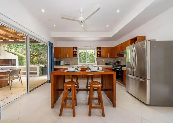 Villa Casa Kinam Chic 4br W Pool In La Veleta *