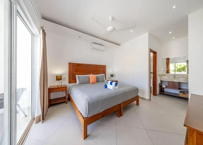 Casa Kinam Chic 4br W Pool In La Veleta Villa *