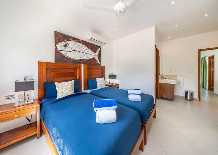 Villa Casa Kinam Chic 4br W Pool In La Veleta